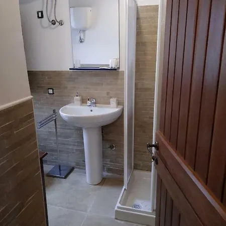 Condominio Le Pinete شقة