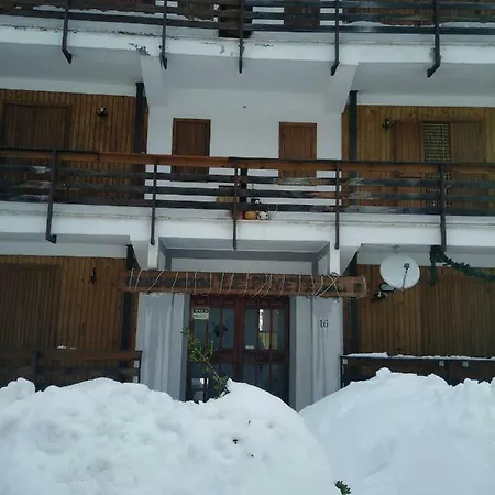 Condominio Le Pinete *